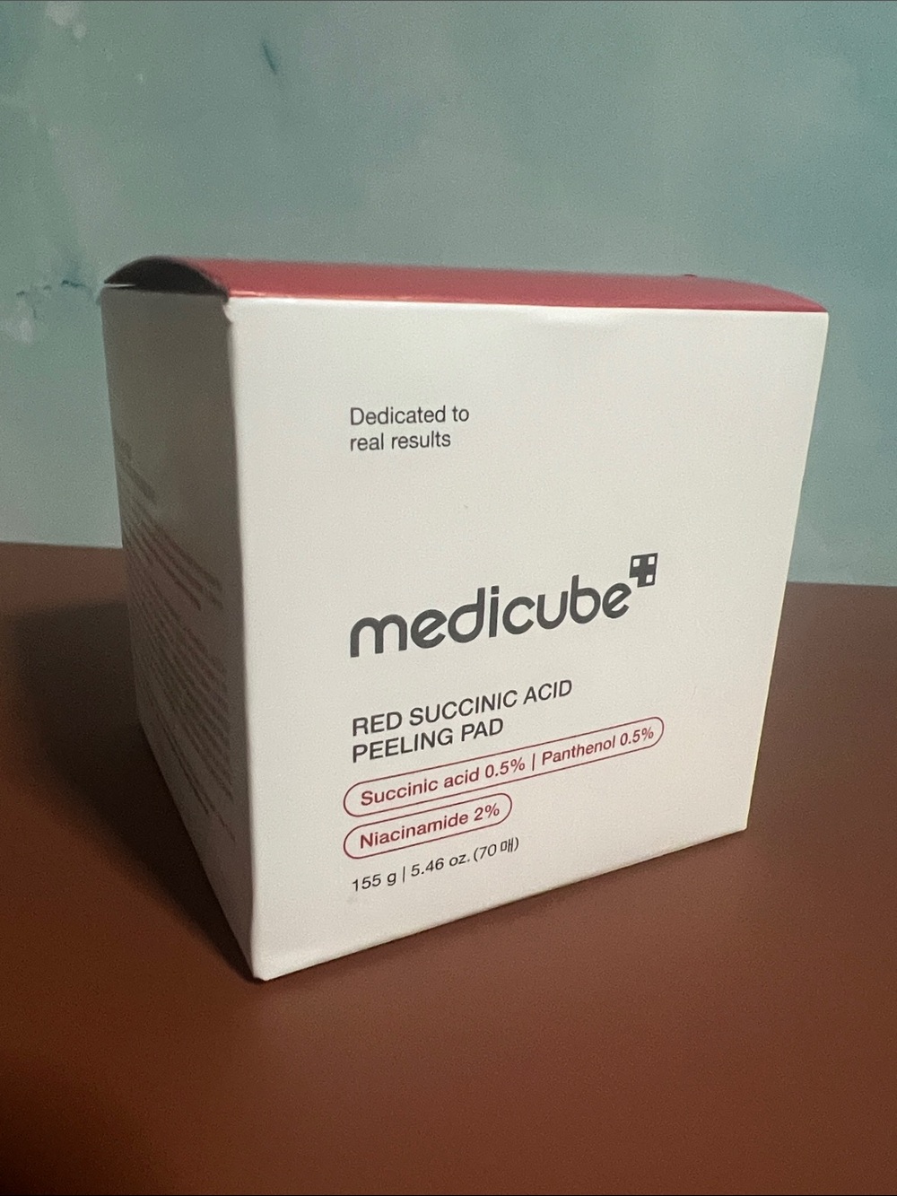 Medicube Red Succinic Acid Peeling Pad - Red/White